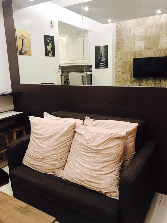 טגאיטאי Son'S Condo Smdc Wind Tagaytay מראה חיצוני תמונה